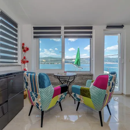 Ocean Views & Tranquil Living, Cleaning Included