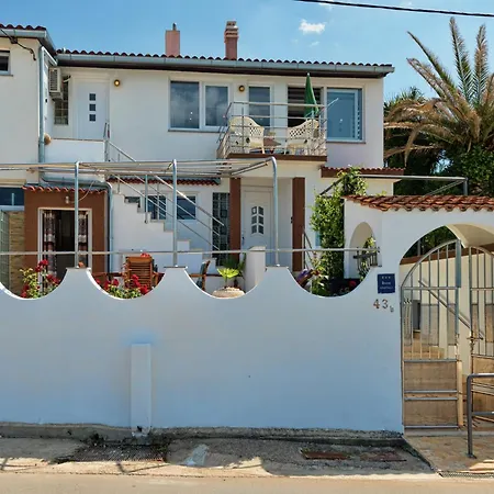 Apartment Ocean Views & Tranquil Living, Cleaning Included Trogir