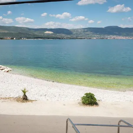 Ocean Views & Tranquil Living, Cleaning Included