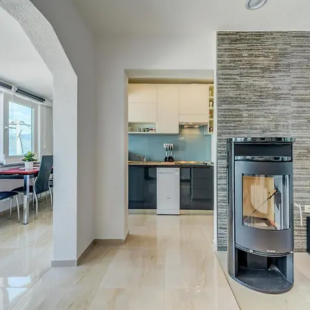 Ocean Views & Tranquil Living, Cleaning Included Trogir